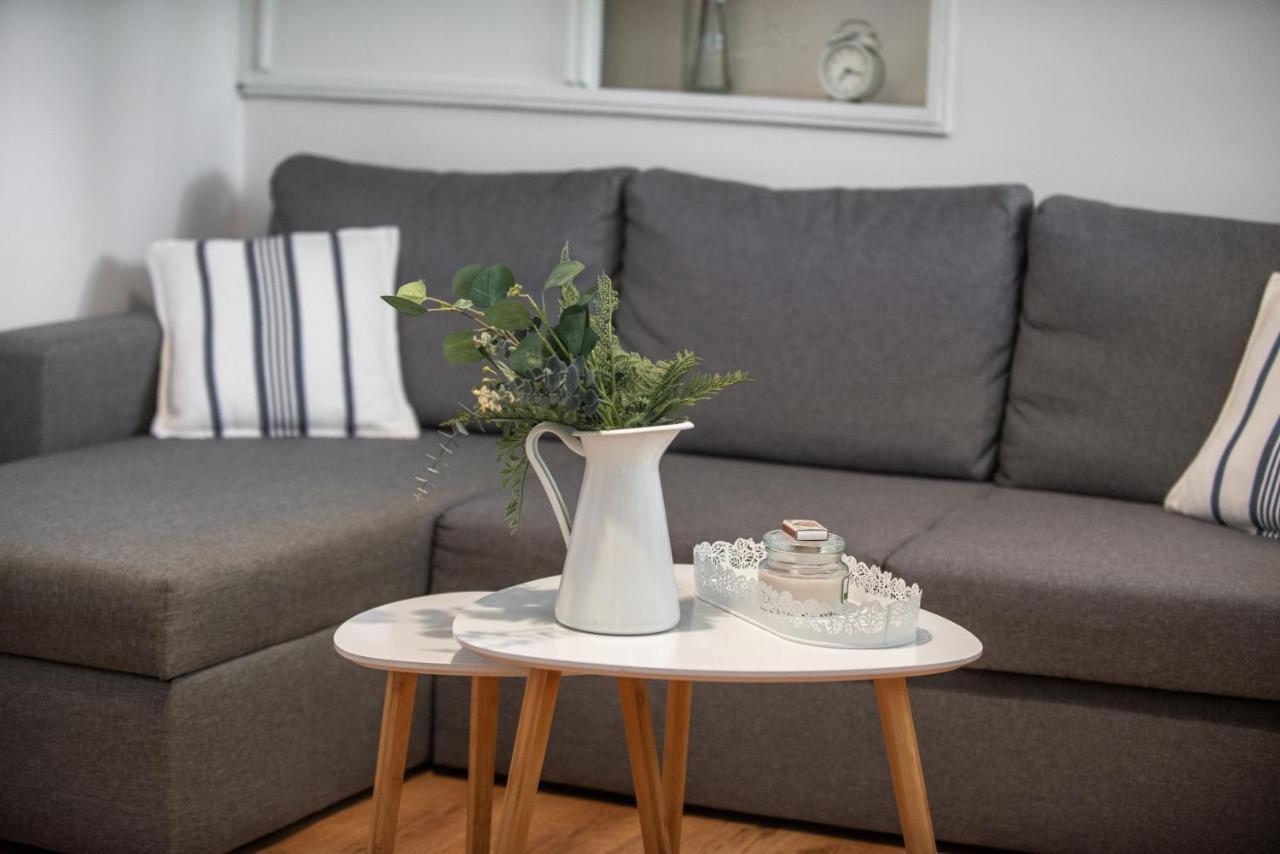 Apartment Near Old Town, Free Parking & Huge Garden ดูบรอฟนิก ภายนอก รูปภาพ